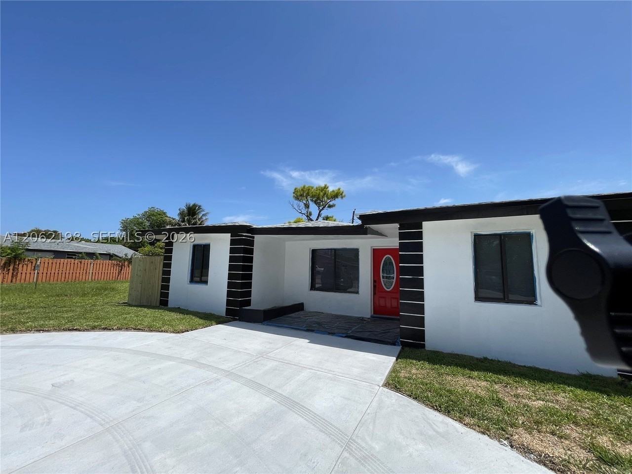 2514 Nw 4th St