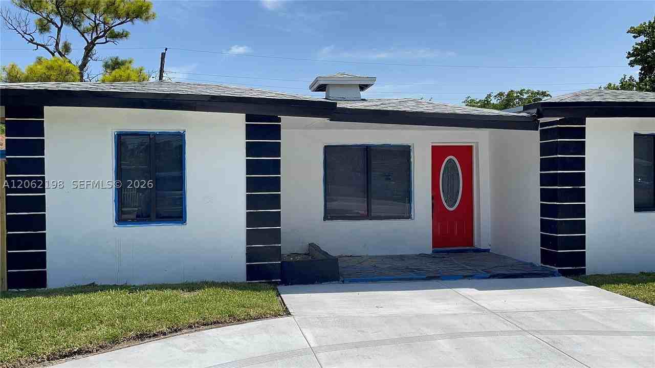 2514 Nw 4th St - Photo 4 of 4