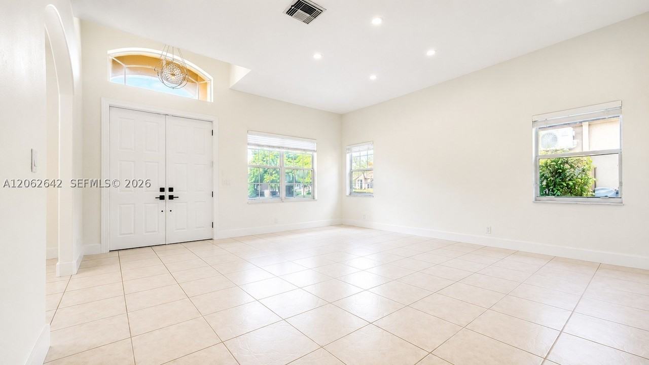4310 Diamond Way #4310 - Photo 5 of 23