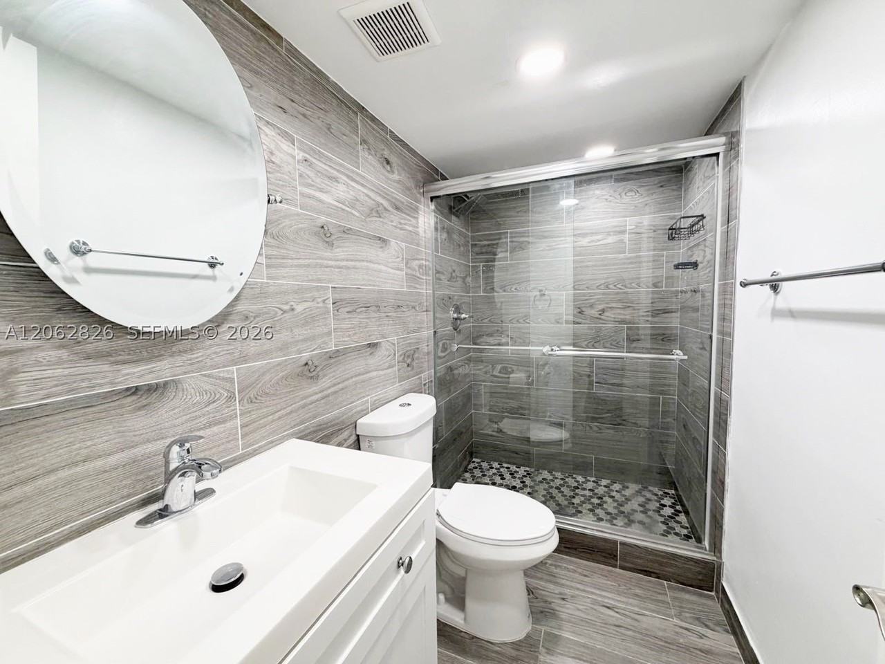 20681 Ne 4th Pl #101 - Photo 4 of 17