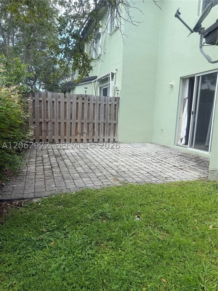 3064 Se 1st Dr #7 - Photo 6 of 12