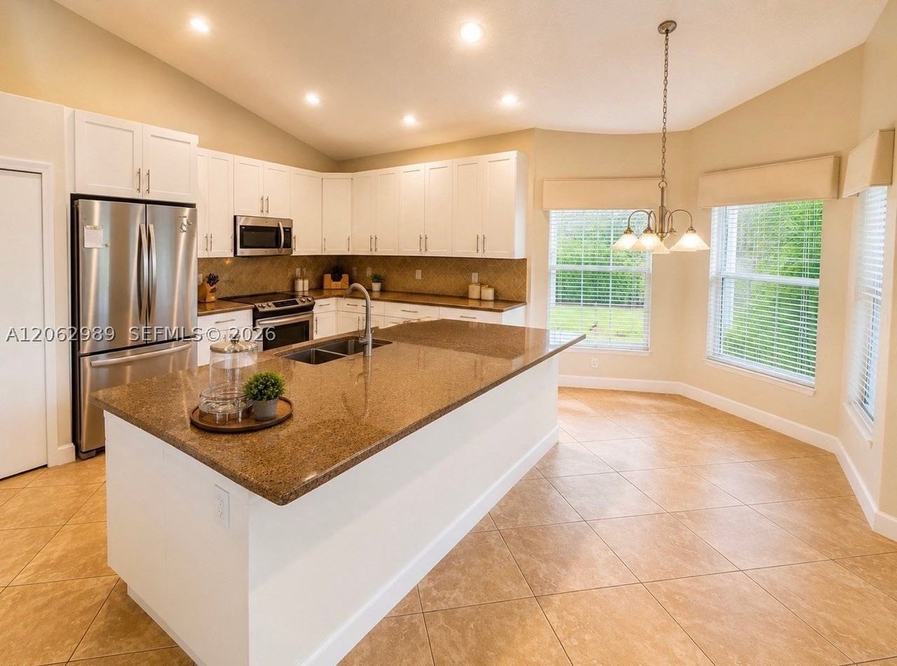 22015 Altona Dr - Photo 5 of 19