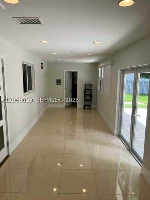 9845 Nw 25th Ter - Photo 6 of 34