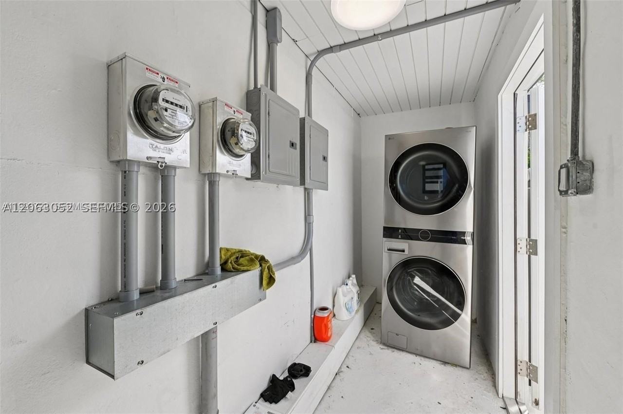 5152 Sw 6th St #B - Photo 7 of 7