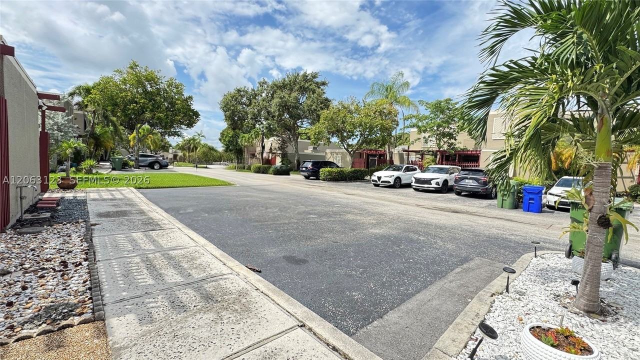 1151 Windward Dr #1151 - Photo 3 of 15