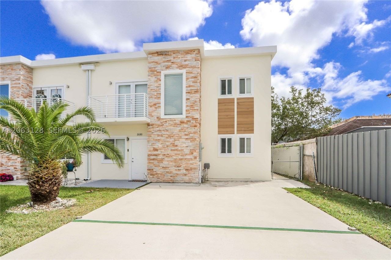 26181 Sw 135th Ct - Photo 2 of 31