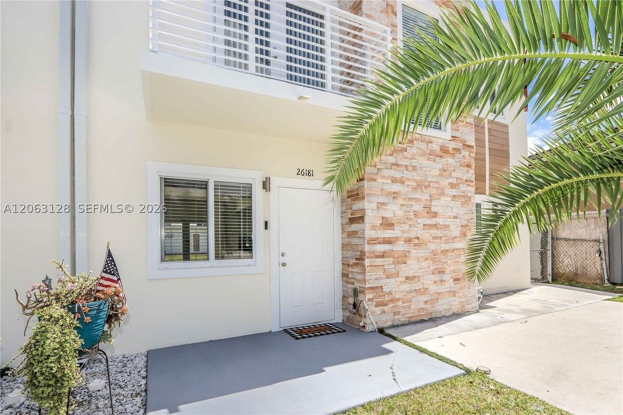 26181 Sw 135th Ct - Photo 4 of 31