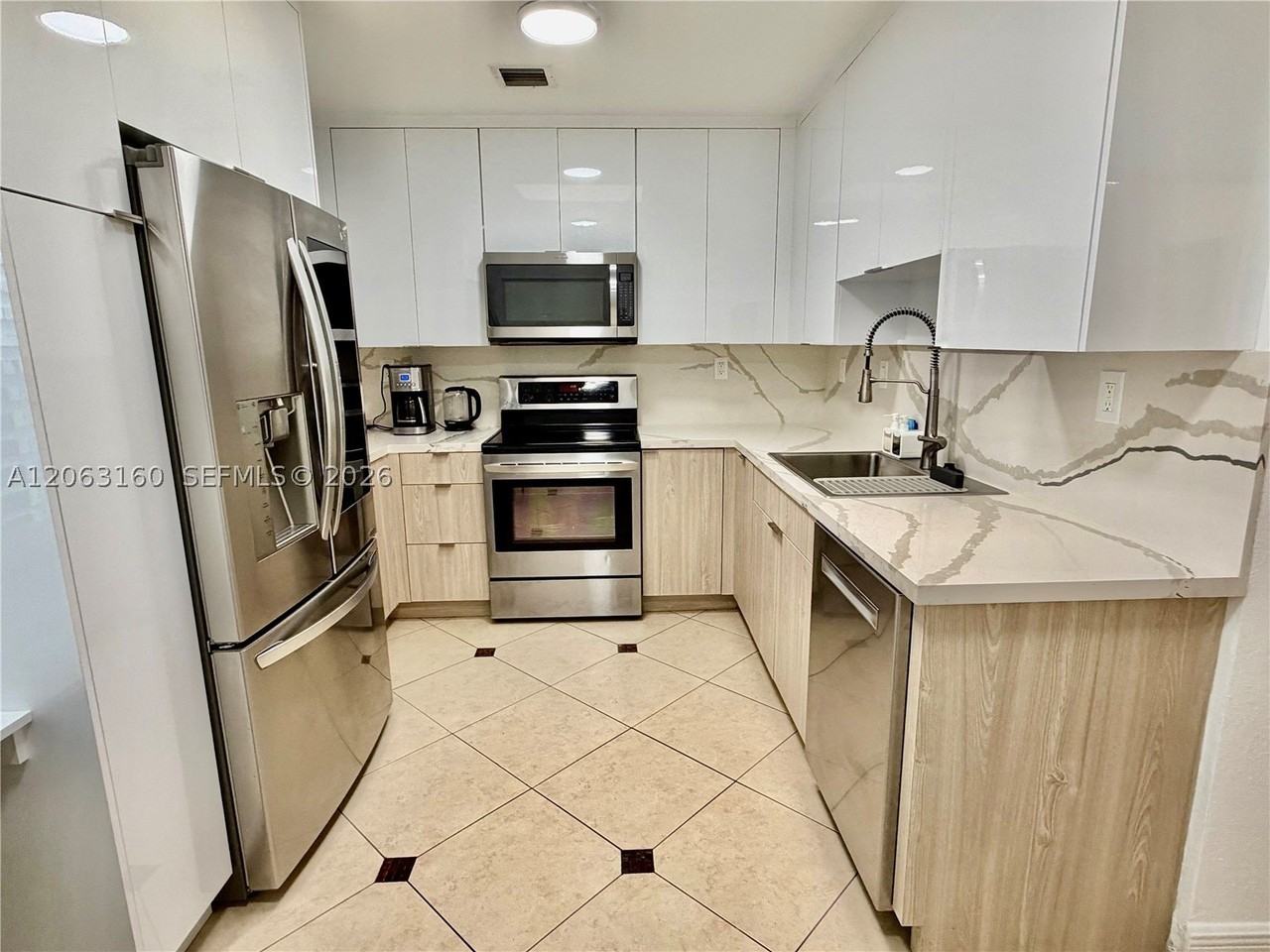 5744 Sw 54th Ter #0 - Photo 4 of 14