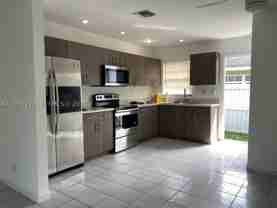 3435 Sw 62nd Way #B - Photo 1 of 1