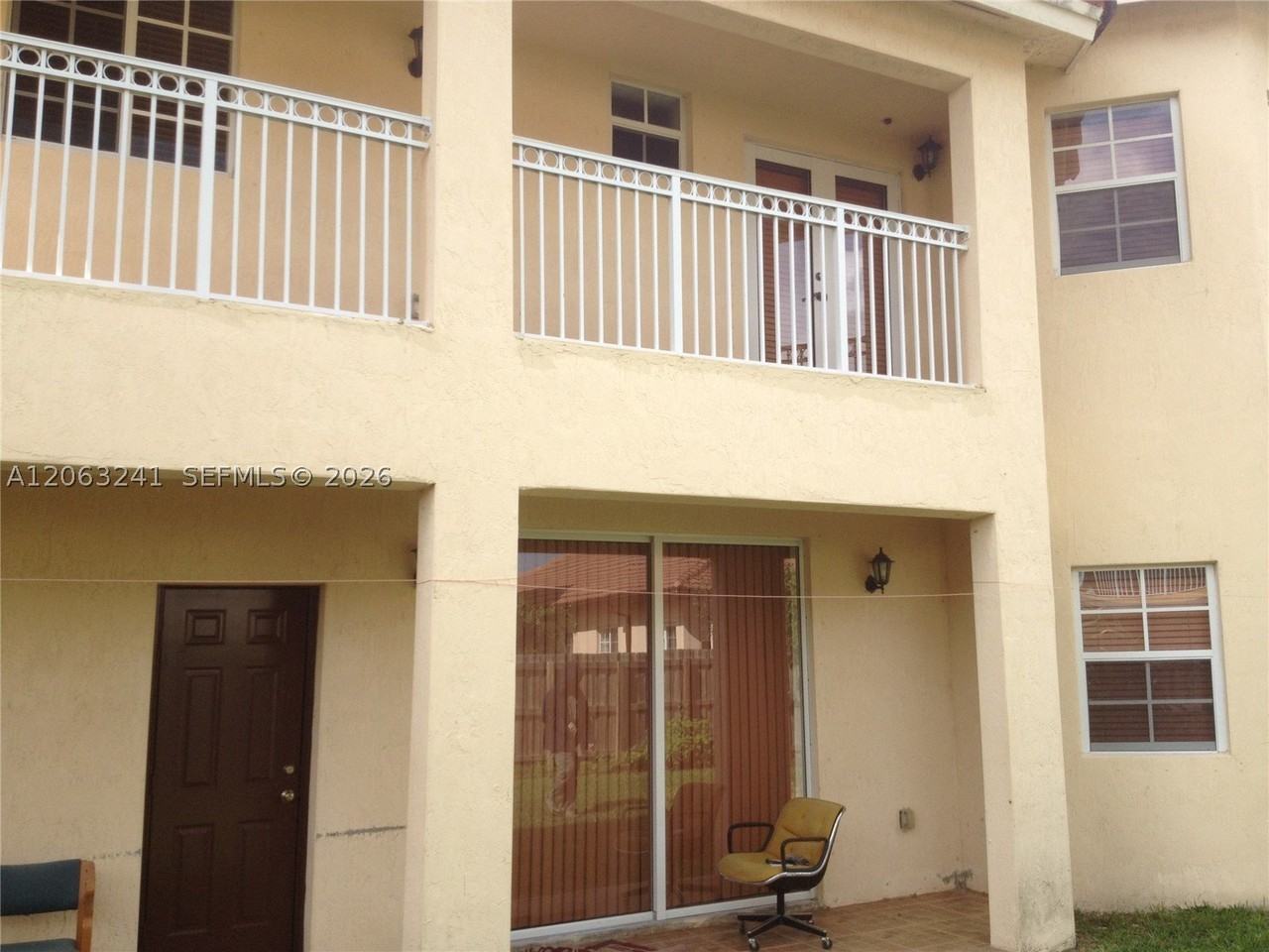 17615 Sw 135th Ave - Photo 7 of 22