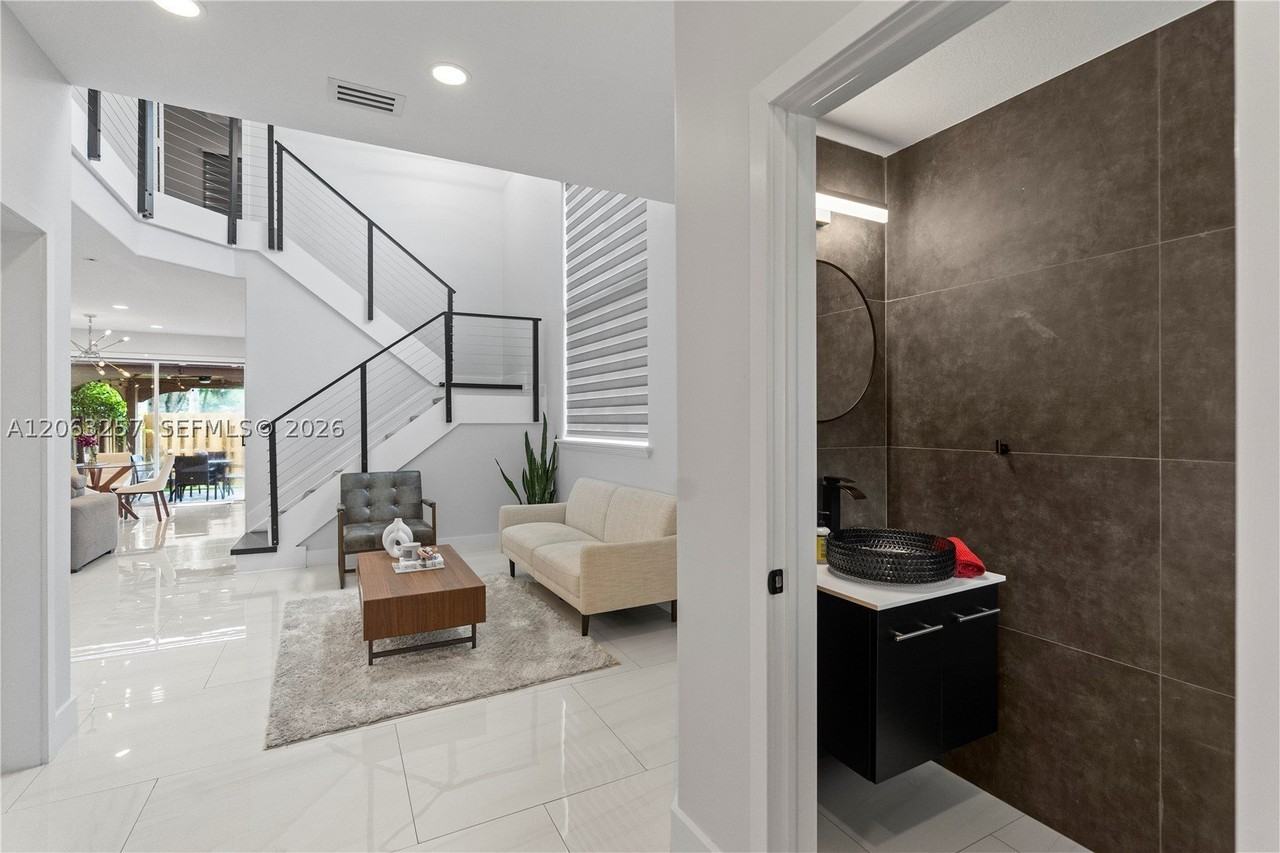 10151 Nw 32nd Ter - Photo 4 of 39