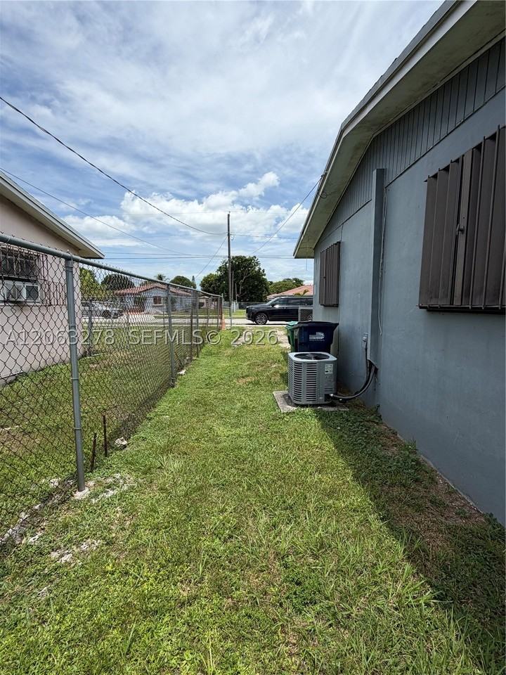 10442 Sw 180th St #10442 - Photo 3 of 10