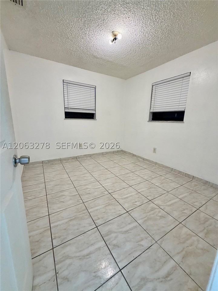 10442 Sw 180th St #10442 - Photo 6 of 10