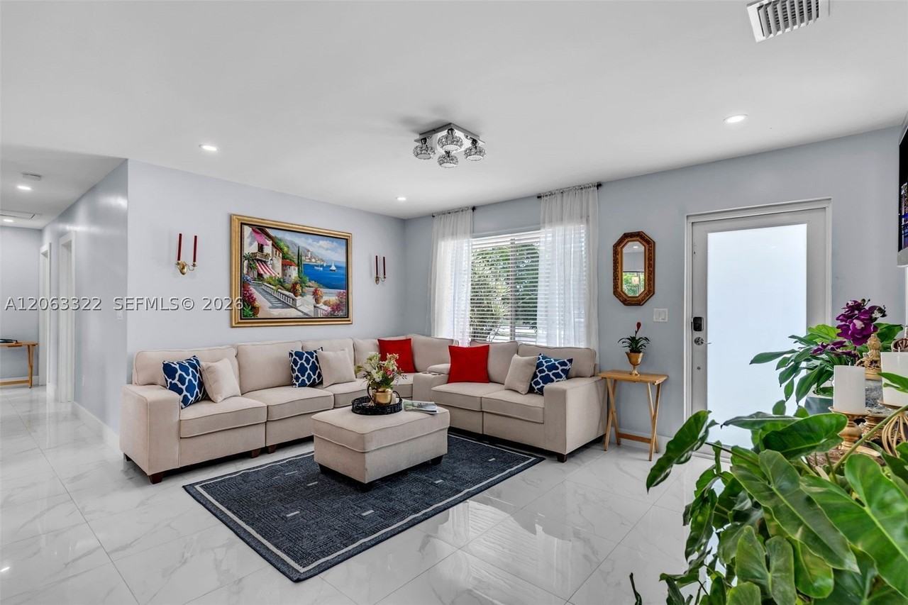 10851 Sw 152nd St - Photo 4 of 25