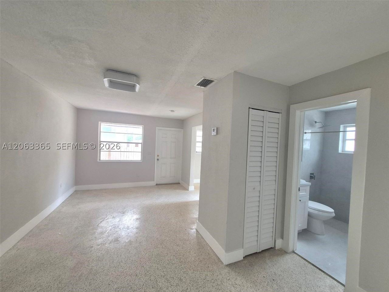 1715 Sw 4th St #1717 - Photo 7 of 18