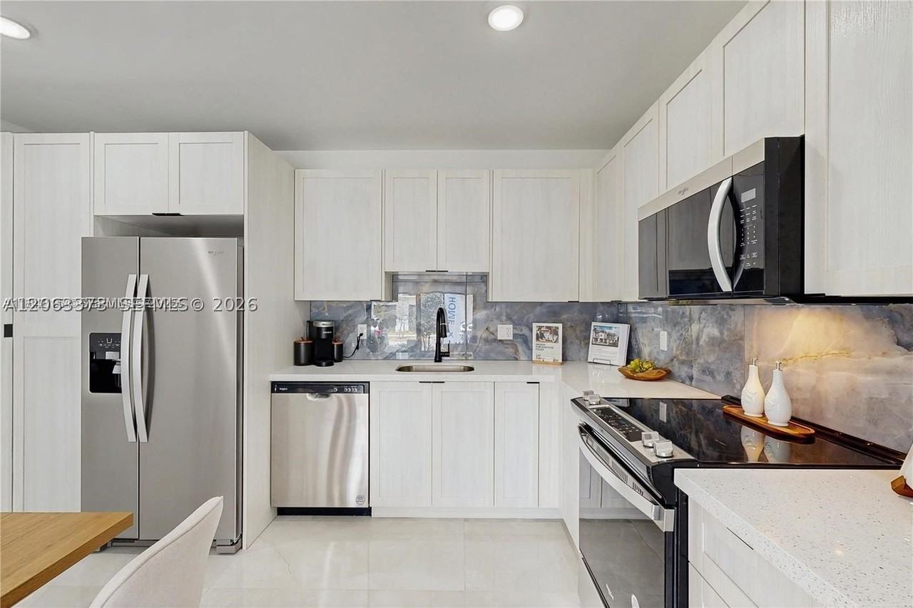 14539 Sw 262nd St #1 - Photo 3 of 11