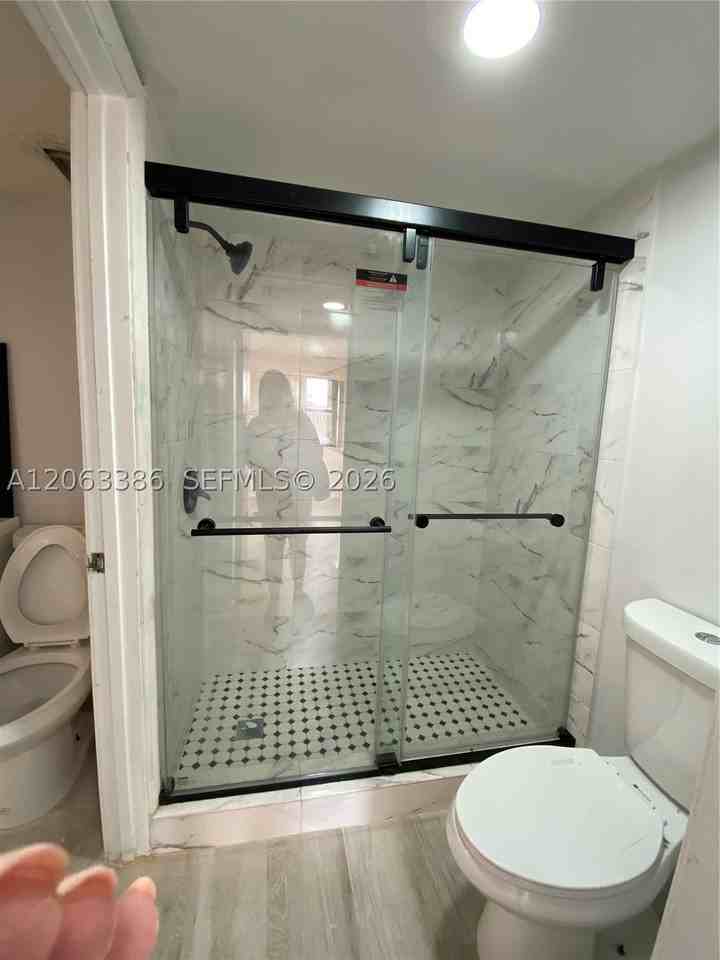556 Nw 114th Ave #203 - Photo 4 of 21