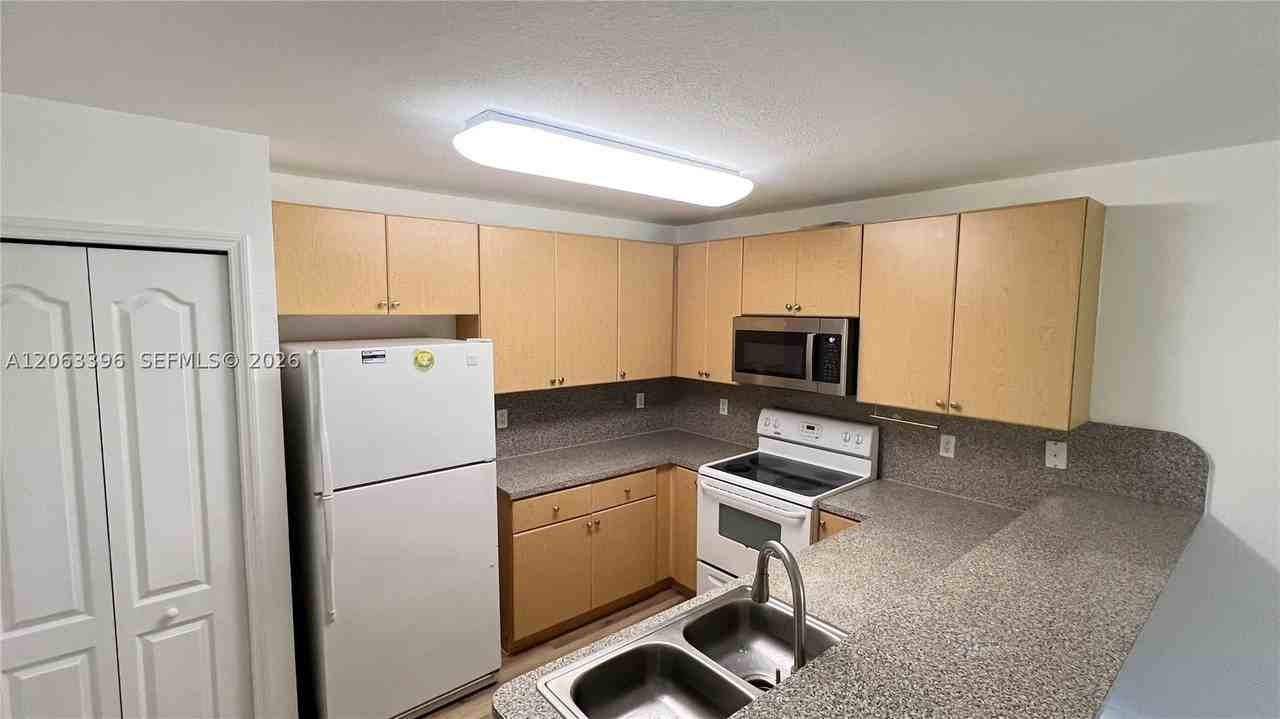 22721 Sw 88th Pl #9-19 - Photo 7 of 35