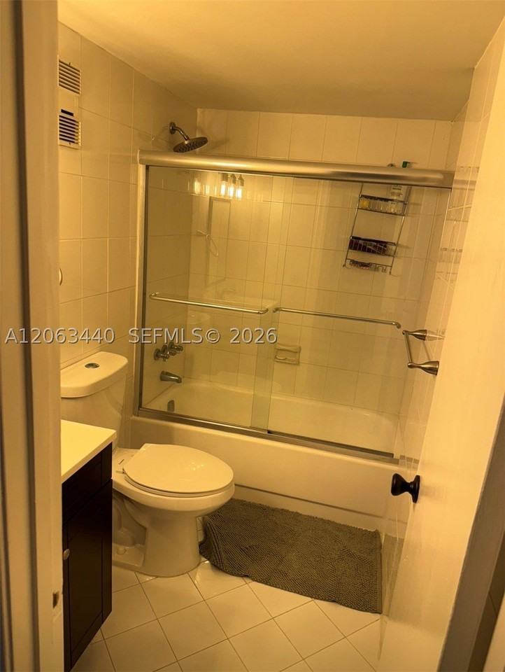 3868 Ne 169th St #402 - Photo 6 of 10
