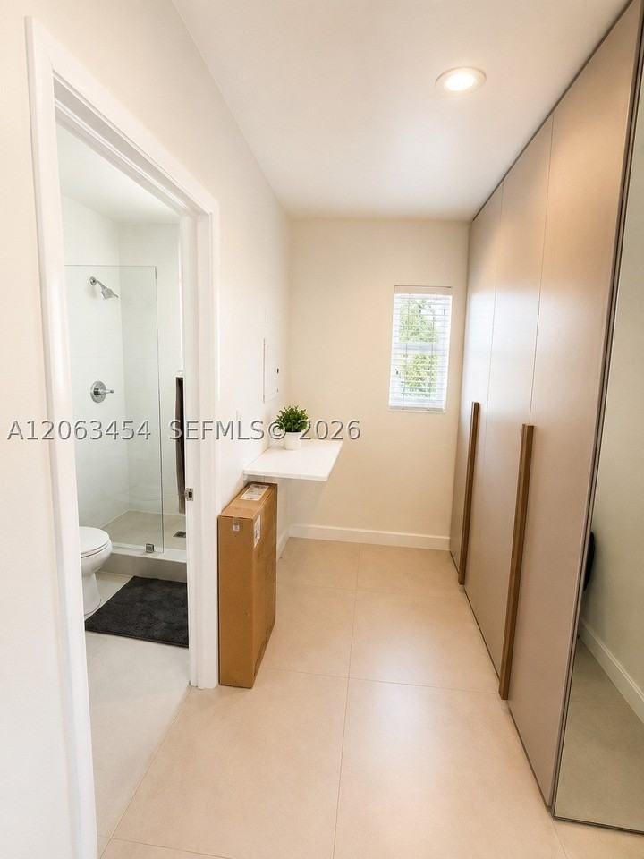 245 Ne 33rd St #207 - Photo 7 of 10