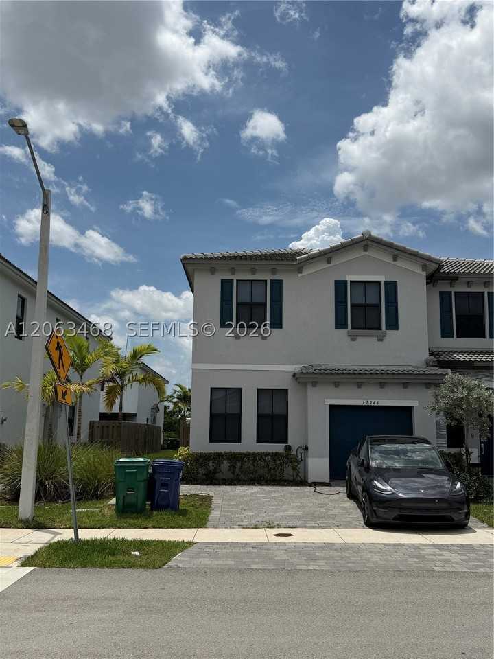 12944 Sw 286th Ter #12944 - Photo 2 of 50
