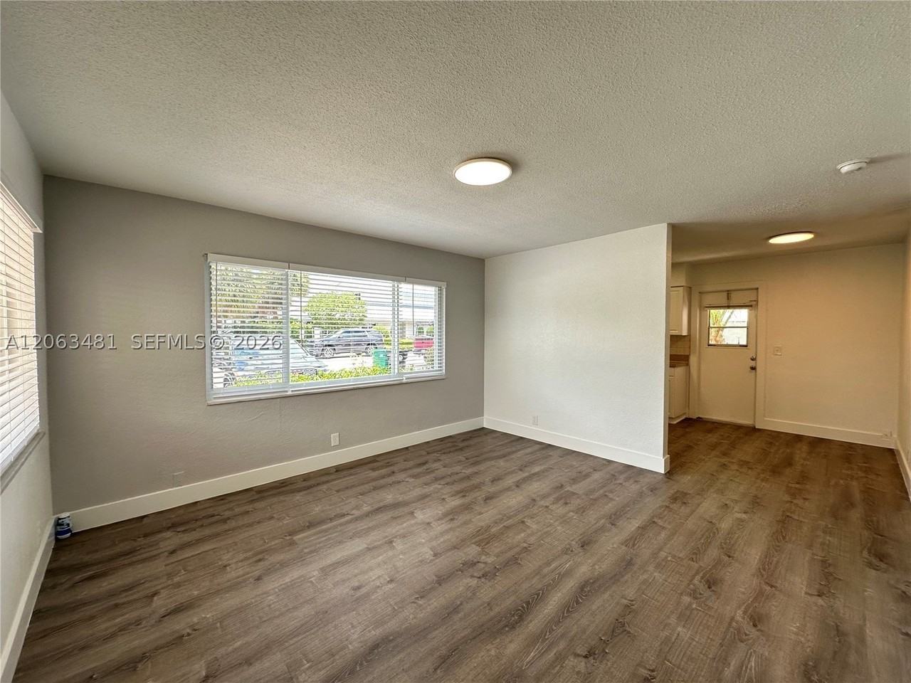 3720 Ne 22nd Ave #12 - Photo 2 of 26