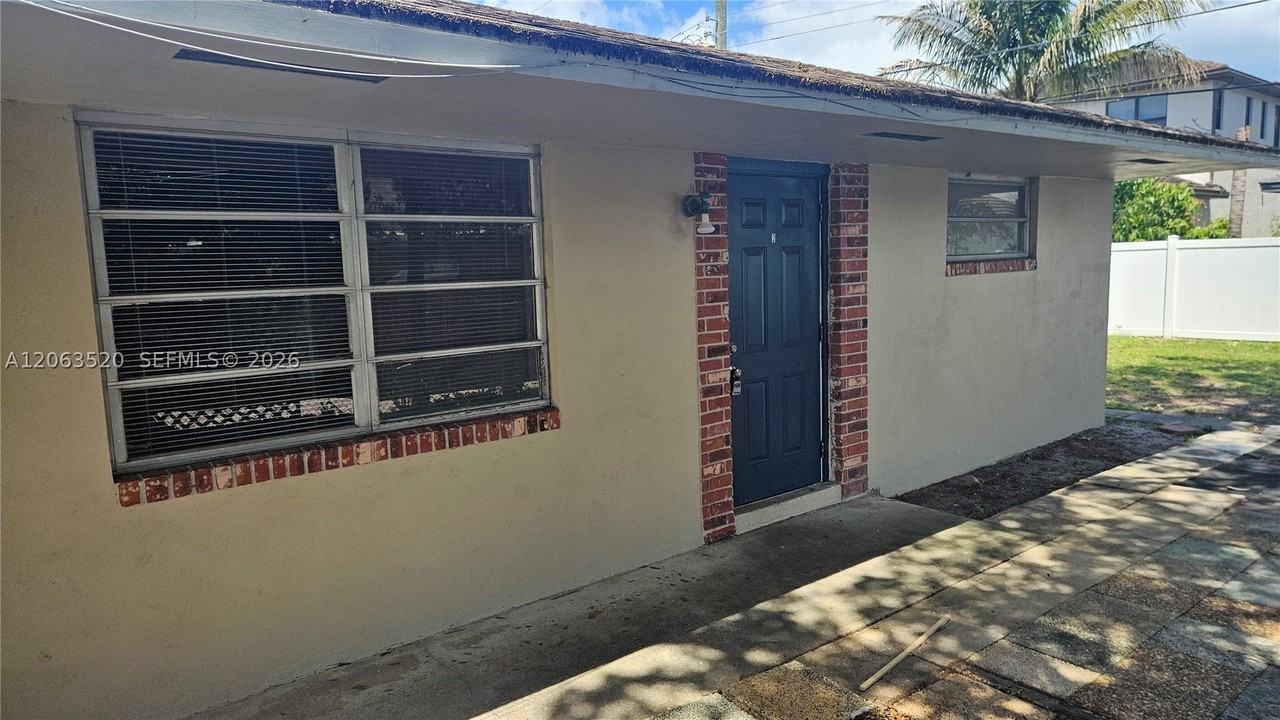 5030 Sw 26th Ave #2 - Photo 2 of 13