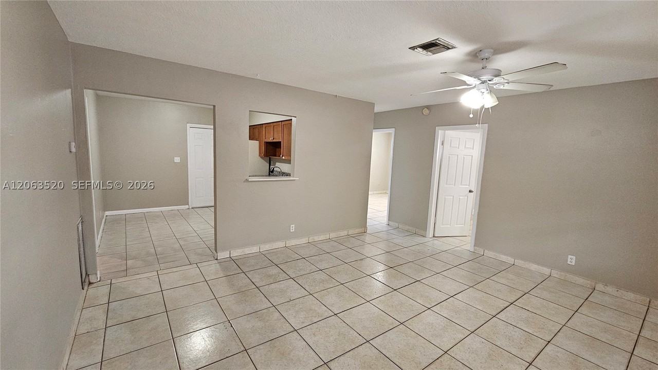 5030 Sw 26th Ave #2 - Photo 7 of 13