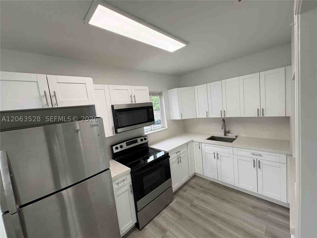 10417 Nw 6th Ave - Photo 4 of 10
