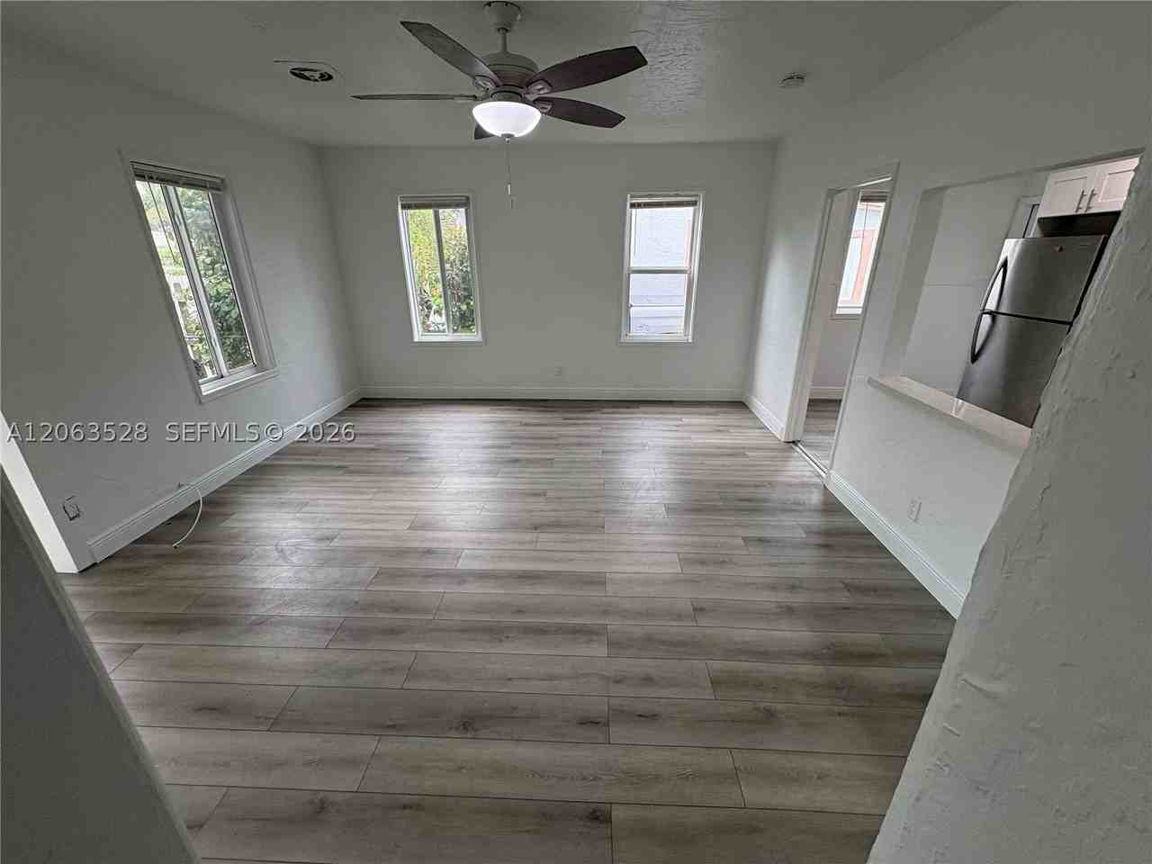 10417 Nw 6th Ave - Photo 6 of 8