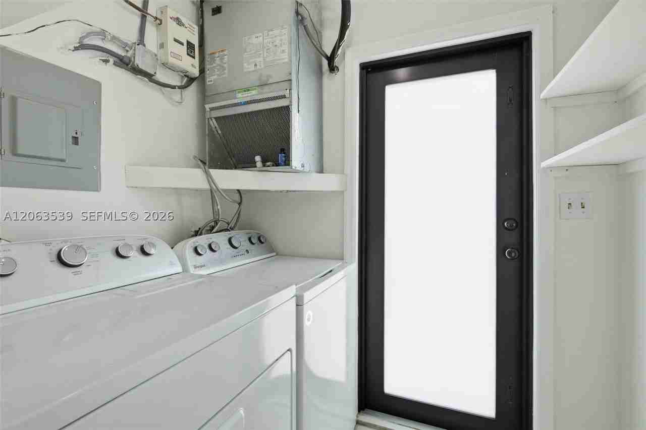2627 Sw 29th Ave #2627 - Photo 7 of 16