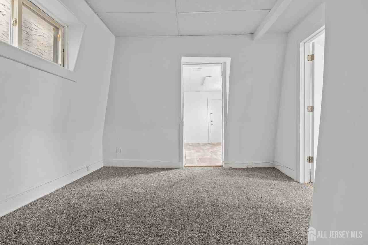 120 S Broadway #3 - Photo 4 of 5