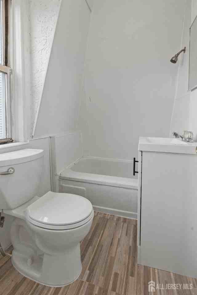 120 N Broadway #4 - Photo 3 of 3