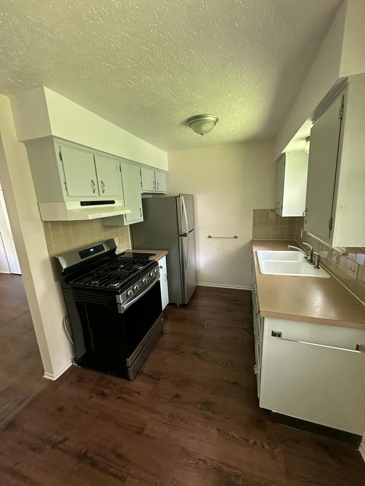 4366 North Norman Drive - Photo 4 of 11