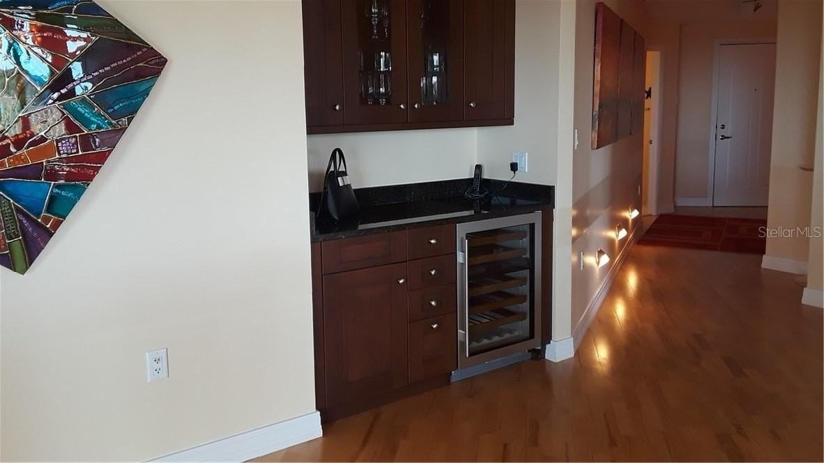 455 Longboat Club Rd #401 - Photo 7 of 28