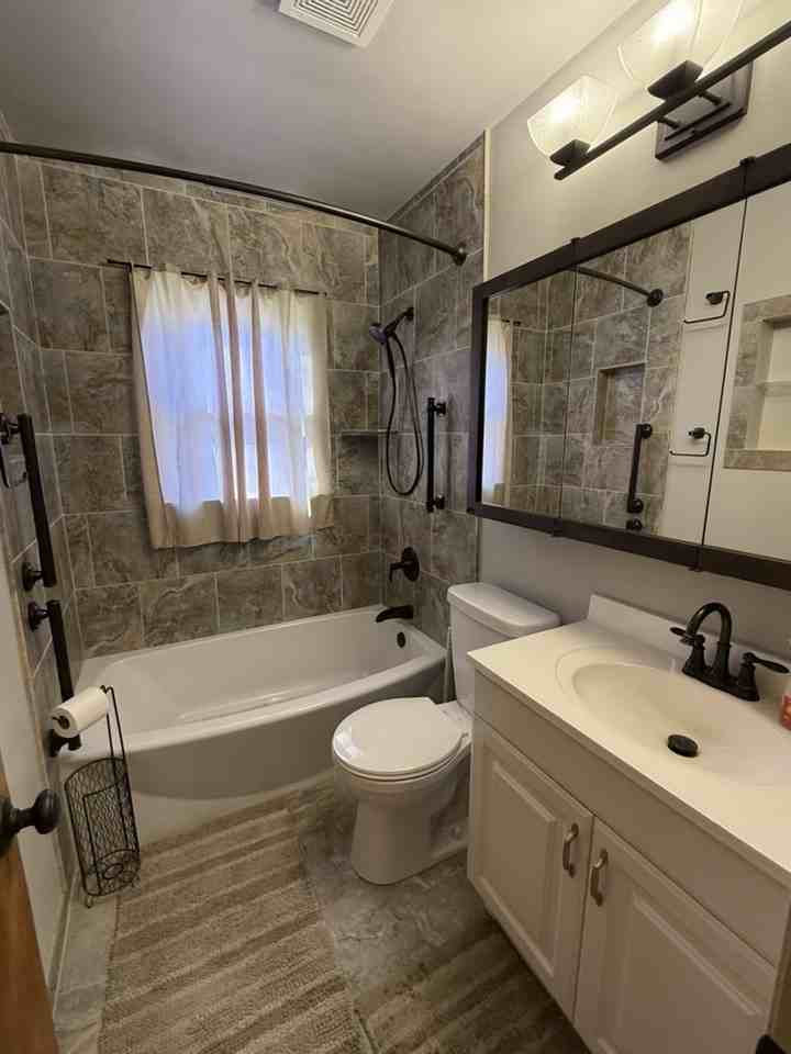 6001 W 56th St #1 - Photo 7 of 11