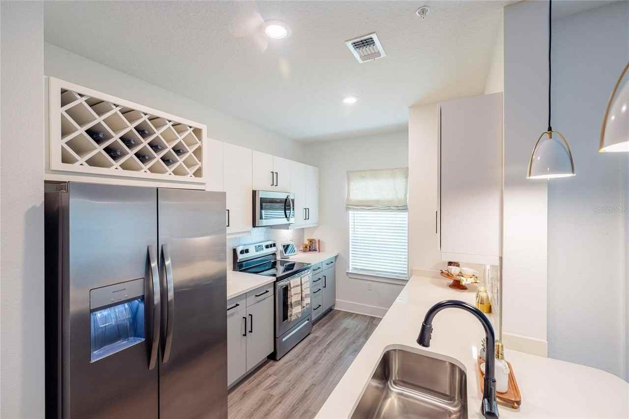 1420 Lakefront Dr #1208 - Photo 6 of 45