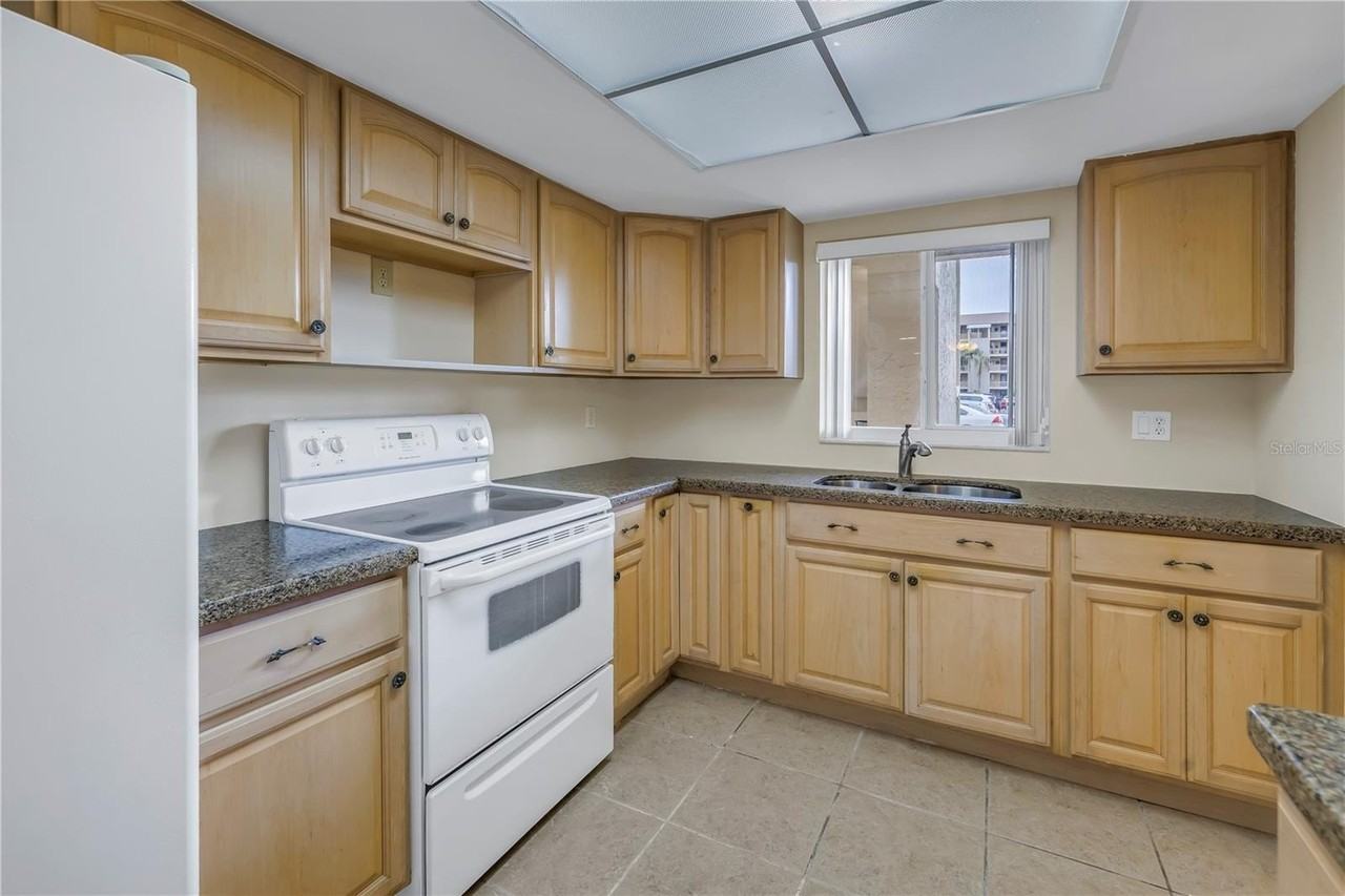 3500 Lake Bayshore Dr #K101 - Photo 6 of 40