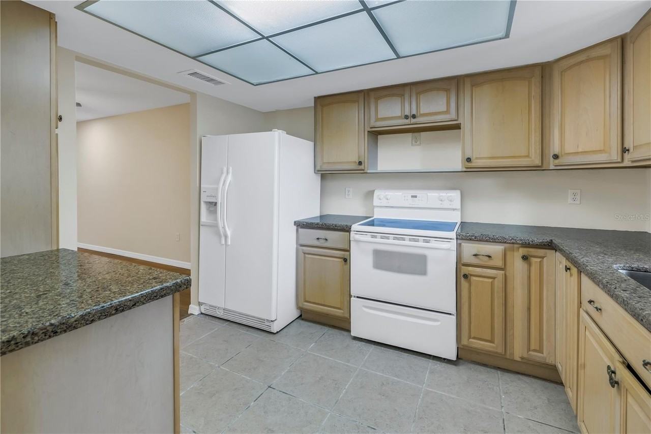 3500 Lake Bayshore Dr #K101 - Photo 7 of 40