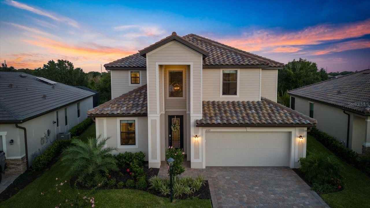 6523 Clairborne Ln - Photo 3 of 50