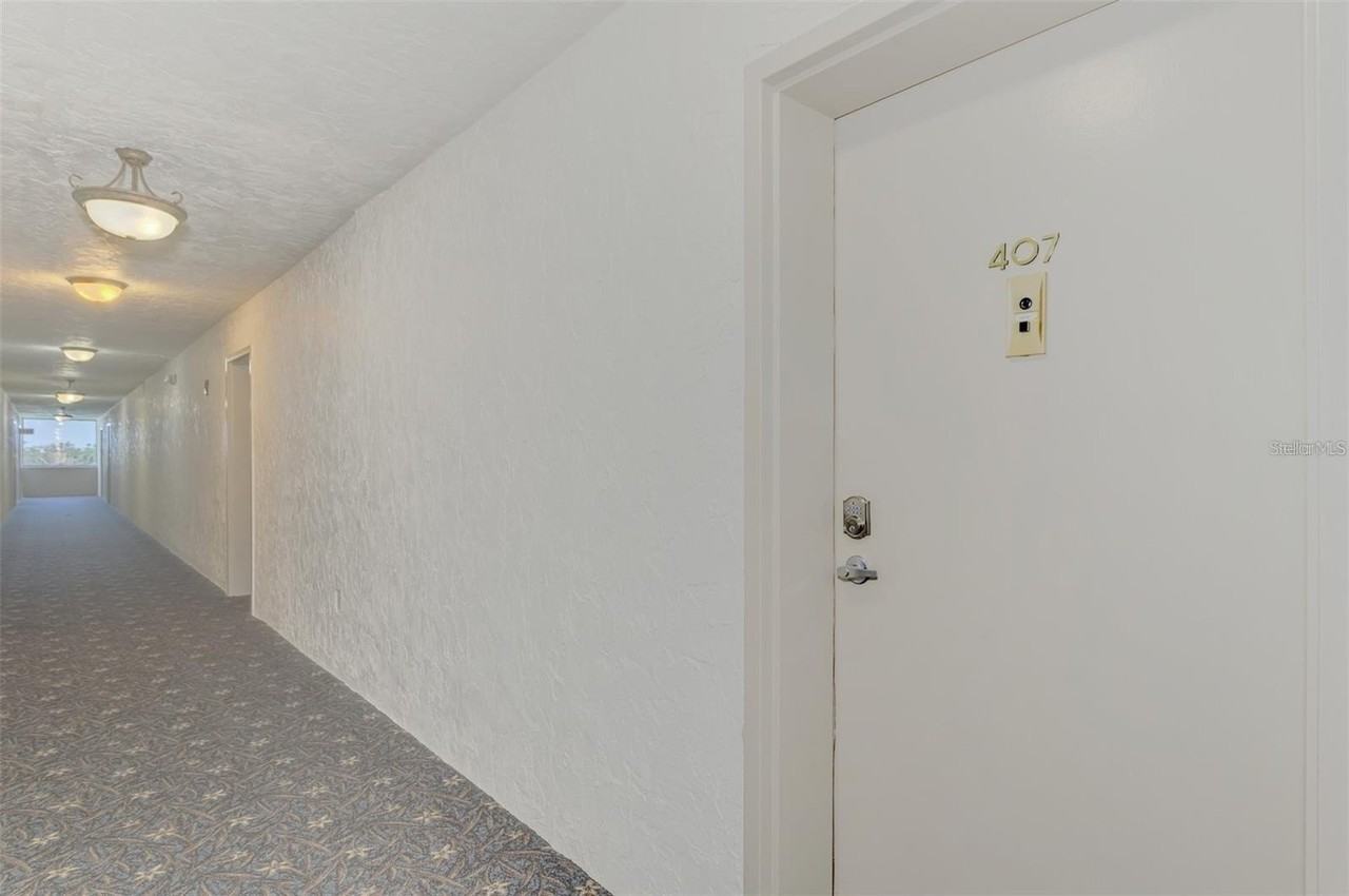 6114 43rd St W #407E - Photo 2 of 24