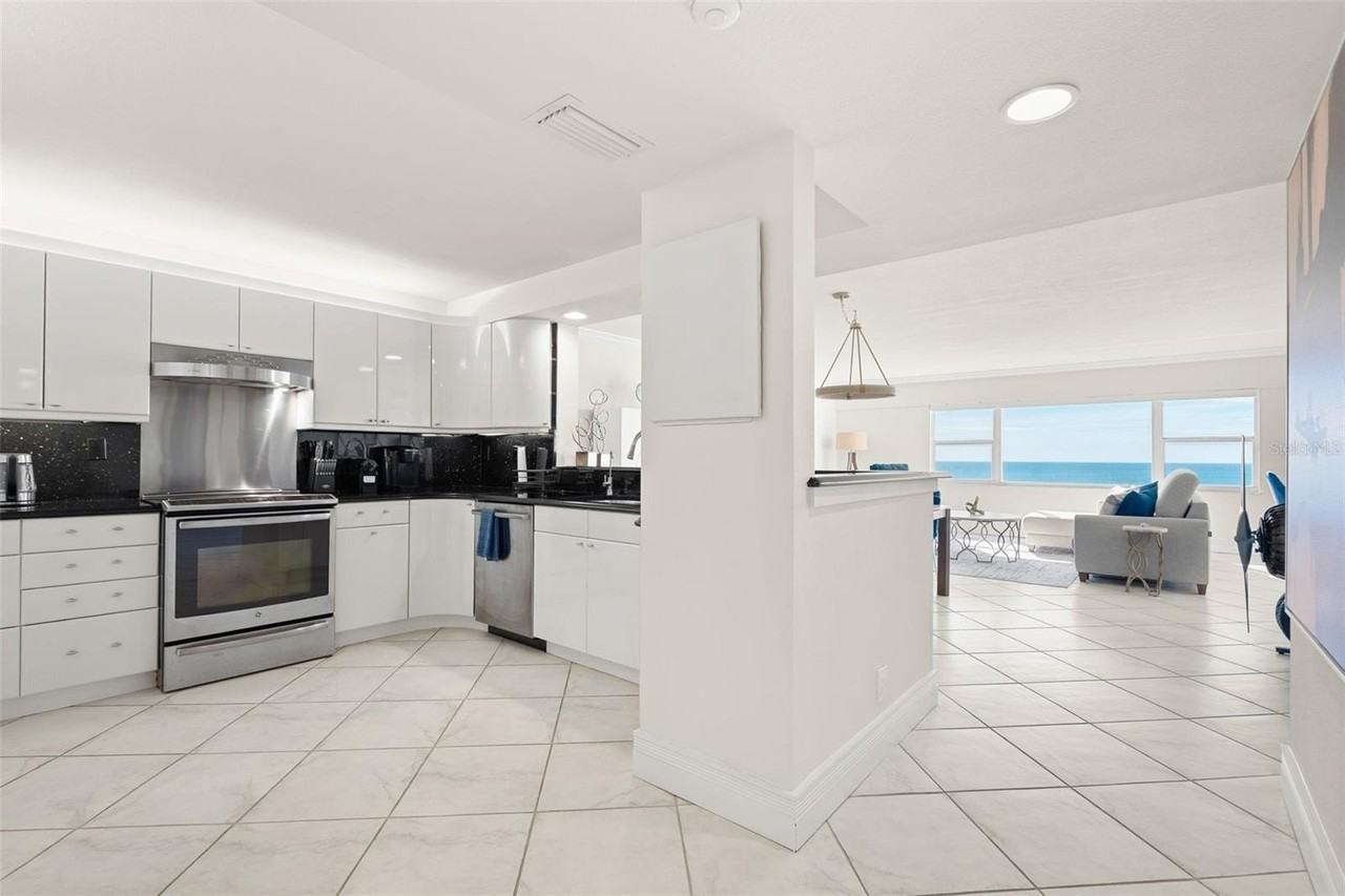1750 Benjamin Franklin Dr #8D - Photo 4 of 50
