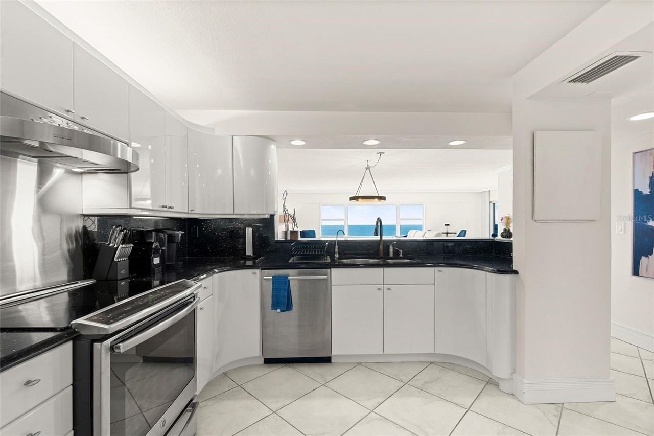 1750 Benjamin Franklin Dr #8D - Photo 6 of 50
