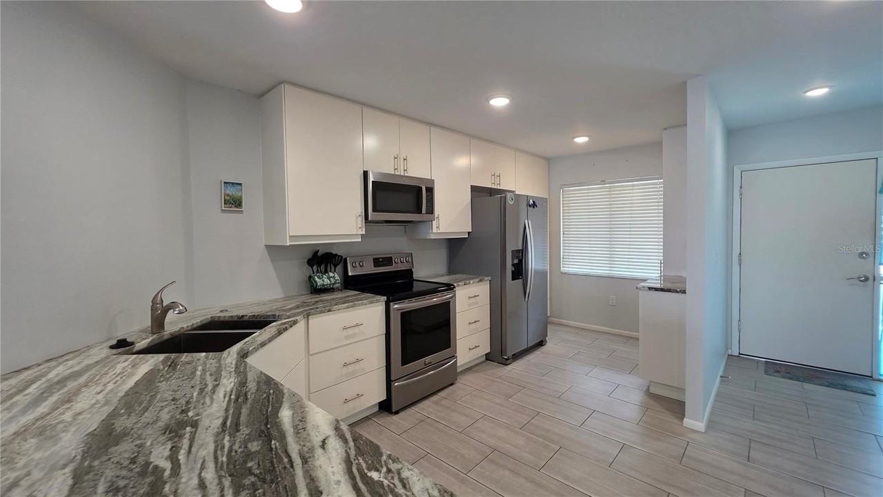 1650 1st Ave W #507B - Photo 5 of 32