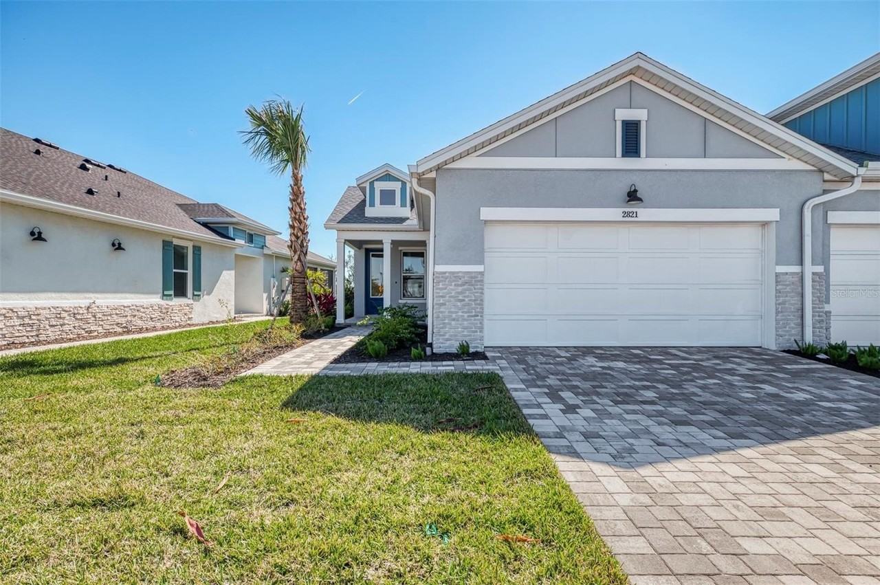 2821 Marrakesh Ln - Photo 3 of 40