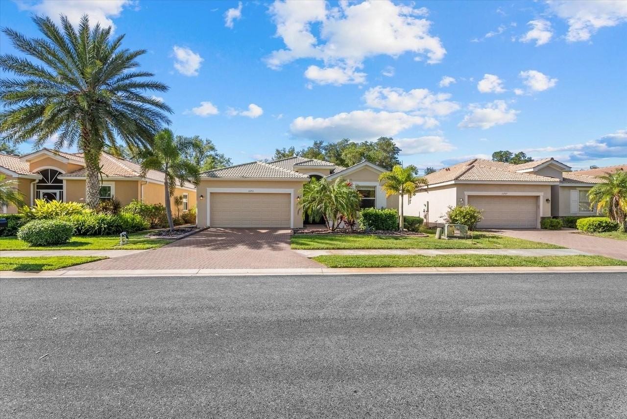 11711 Breadfruit Ln - Photo 2 of 50