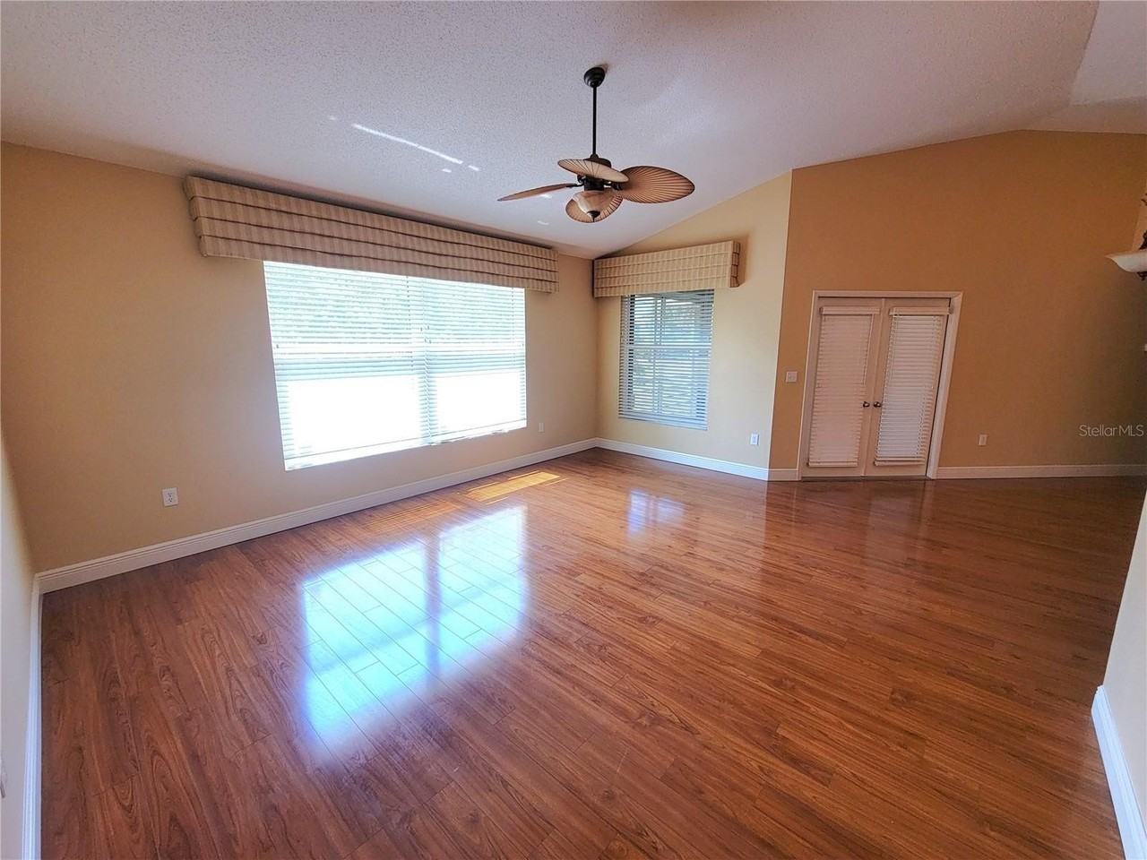 4220 Pinebrook Cir #14 - Photo 3 of 21