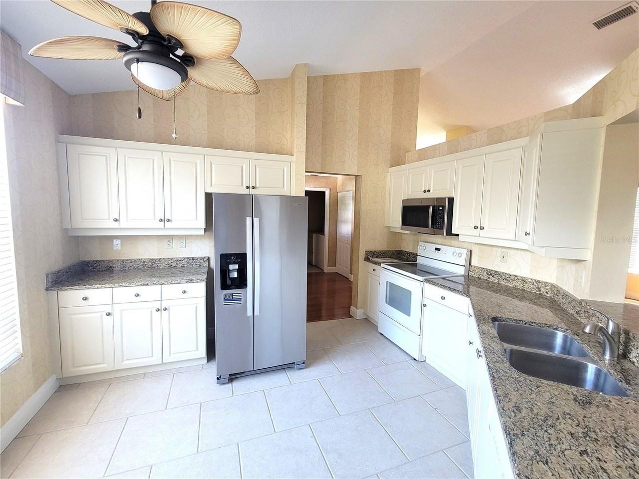 4220 Pinebrook Cir #14 - Photo 7 of 21