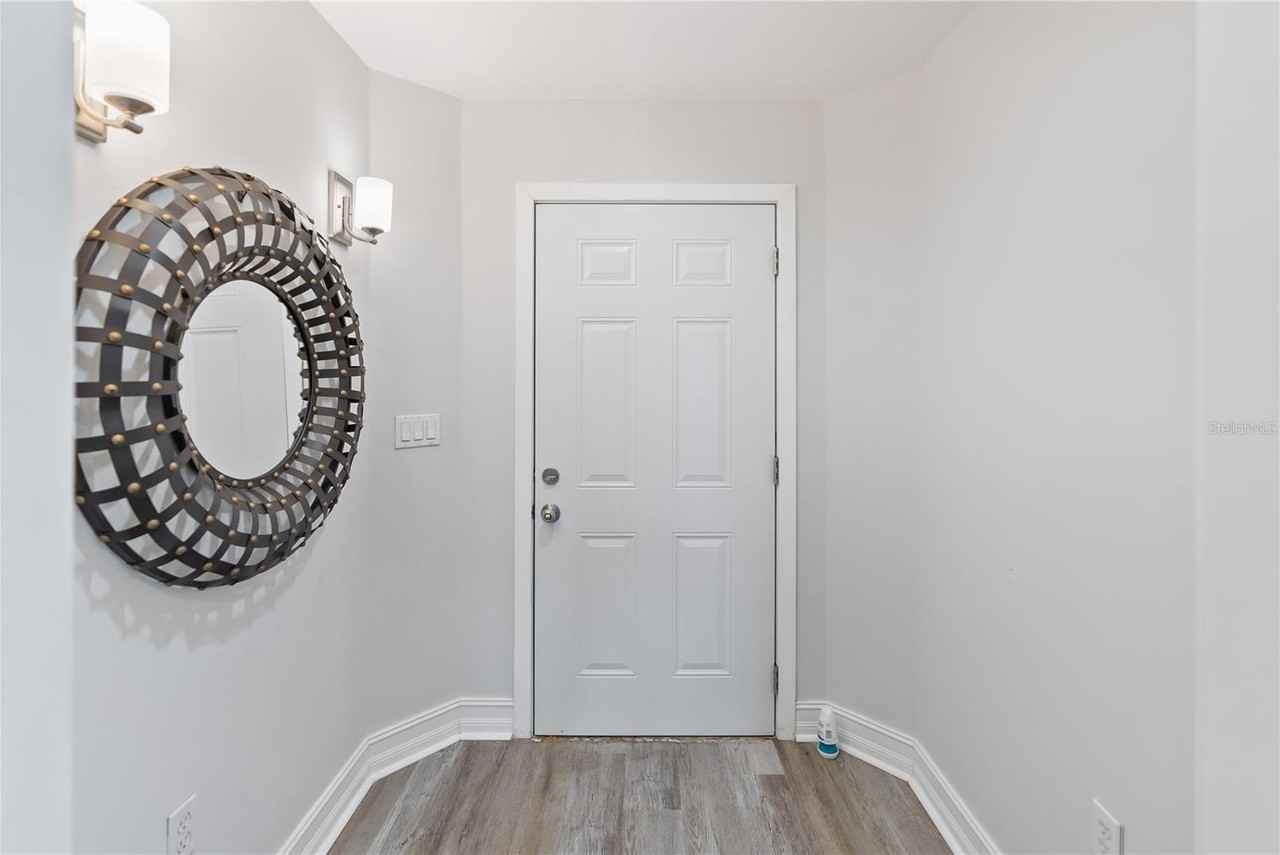 3702 54th Dr W #102 - Photo 4 of 36