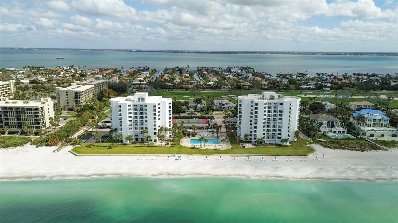 1050 Longboat Club Rd #506